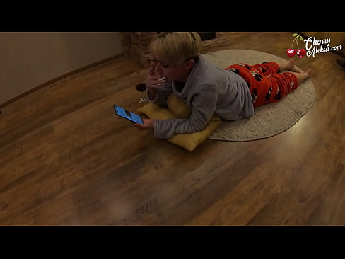 ❤️ Šialená blondínka fajčí obrovský penis a skáče na ňom - análny sex ❤️ Krásne porno na porno sk.yespornpics.ru ❌️